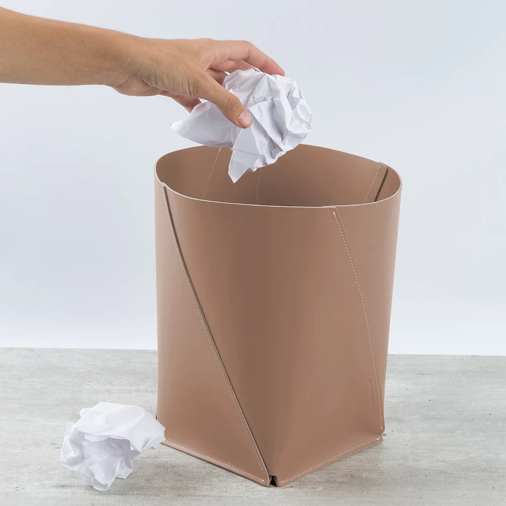 Petite corbeille cuir recyclé sans anse - Vacavaliente